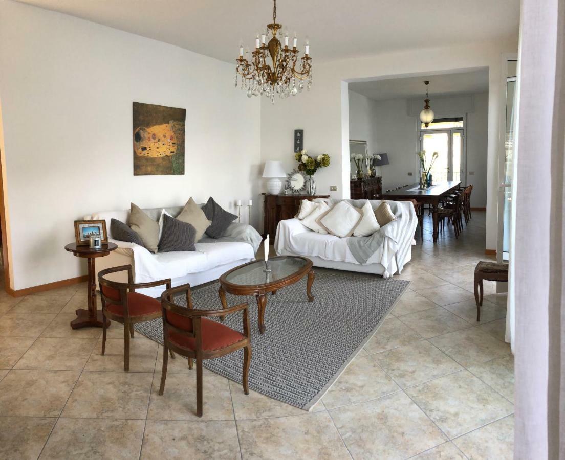 לצנו Como Lake View House מראה חיצוני תמונה